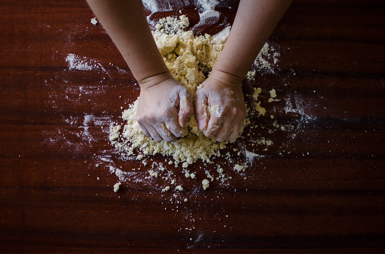 dough, floor, baking-923037.jpg